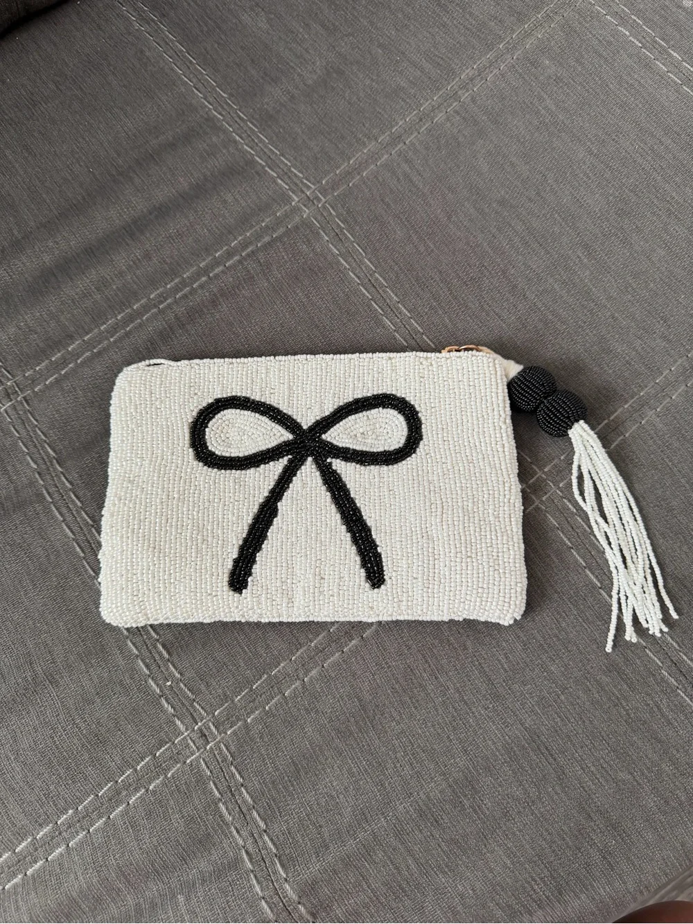 Beaded Bow Pattern Wristlet Pouch - White and Black